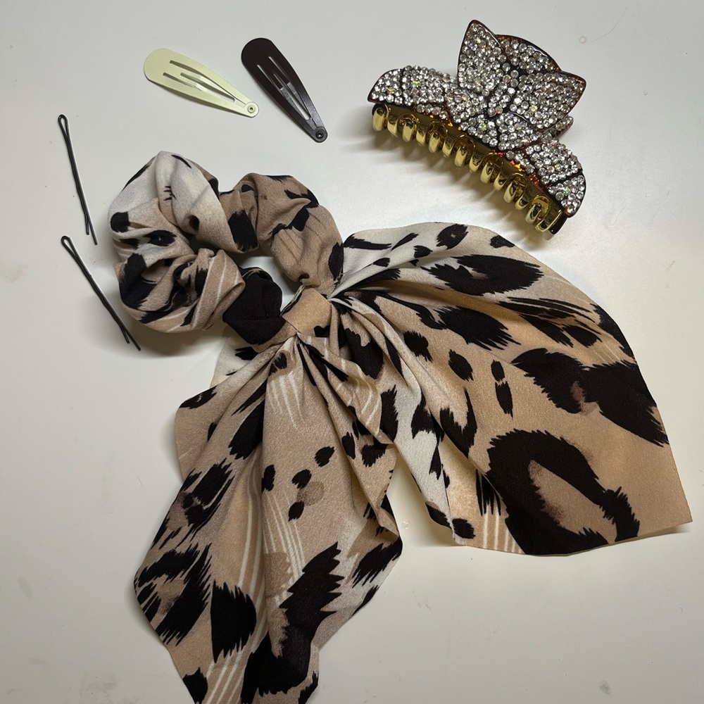 Leopard Hair Accessory Set!